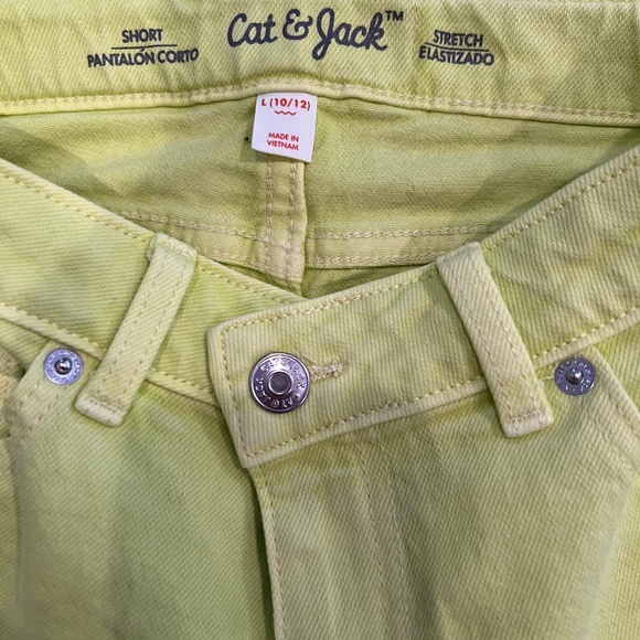 Girls Cat & Jack Neon Green Denim Shorts - Picture 3 of 4